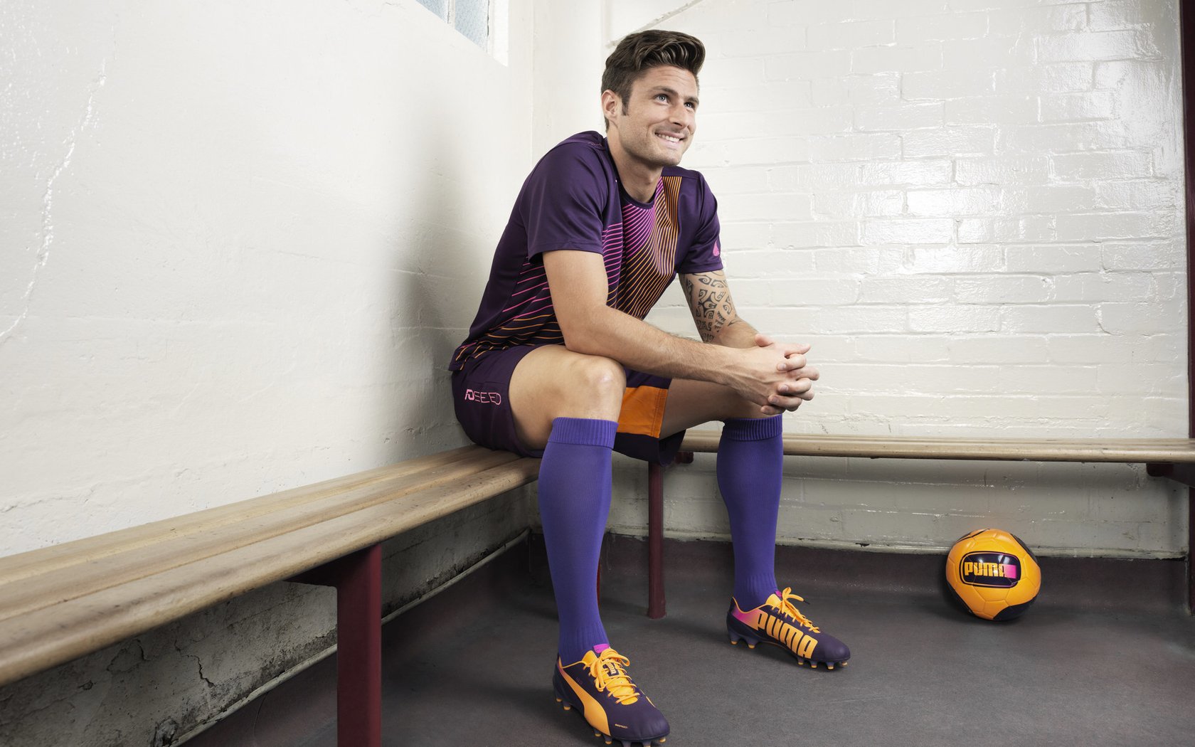 伯恩茅斯主场喜获胜利，稳固中游位置，伯恩茅斯比赛直播